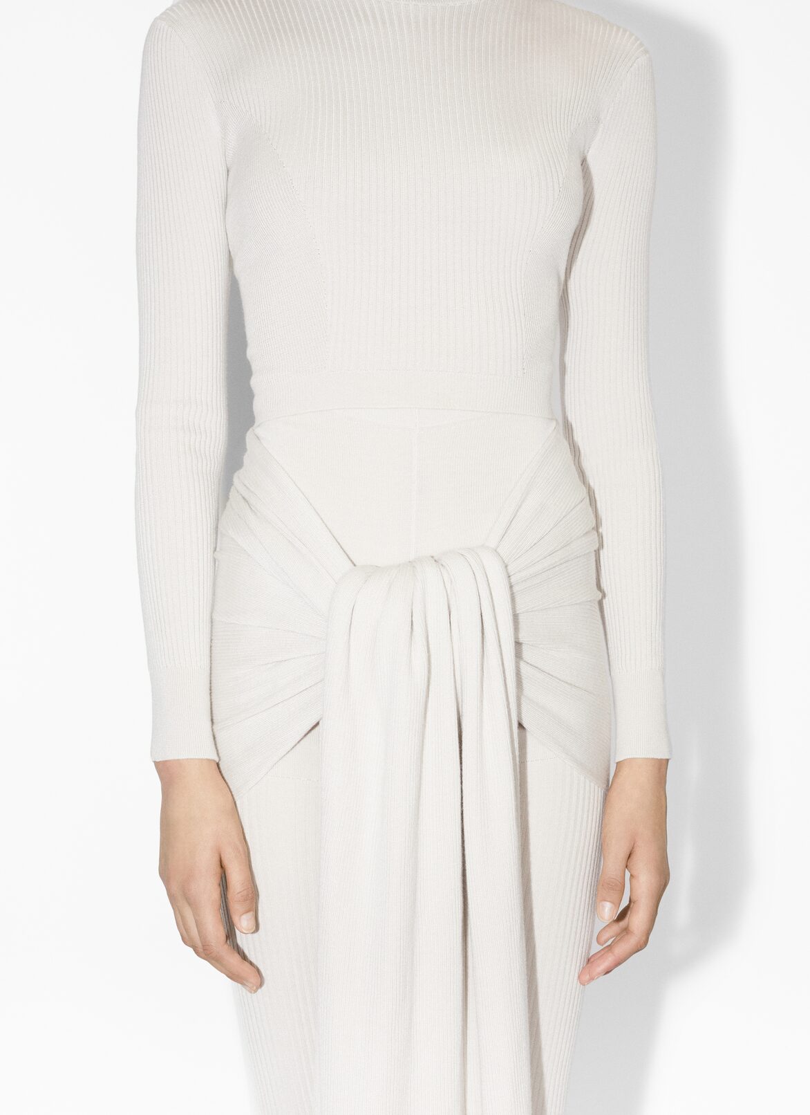 Turtleneck cashmere sweater ALAÏA BEIGE TURTLENECK CASHMERE SWEATER